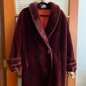 Vi rage 80’s Donnybrook teddy bear faux fur burgundy coat